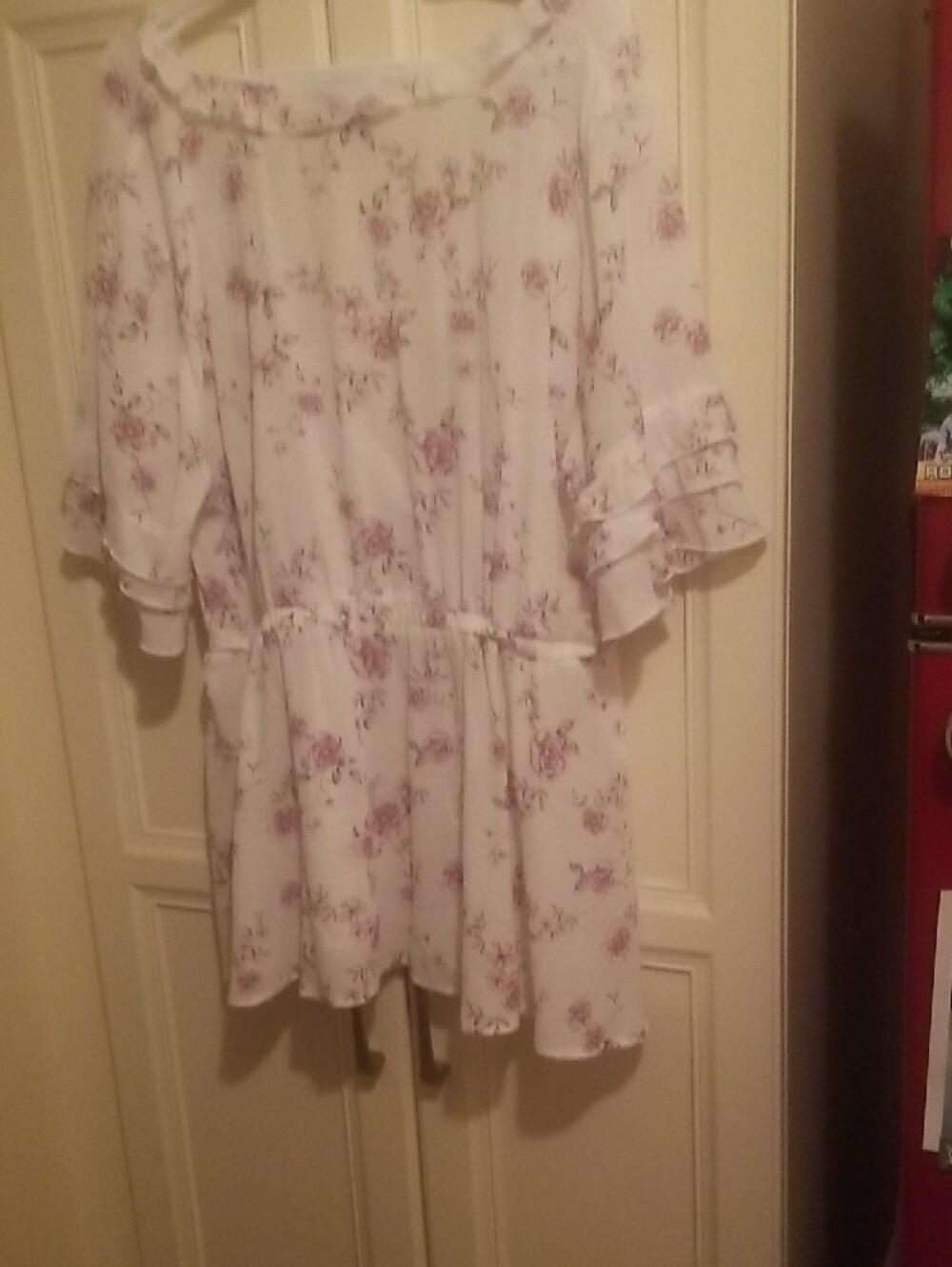 torrid White Floral Ruffle Wrap Blouse 2 - Picture 7 of 7